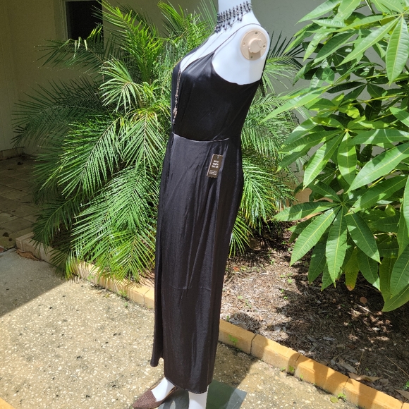 Express satin v-neck midi dress black small - Picture 5 of 10